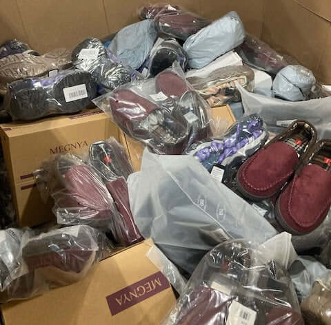 Bulk Amazon clearance truckload of shoes ideal for discount stores and flea markets