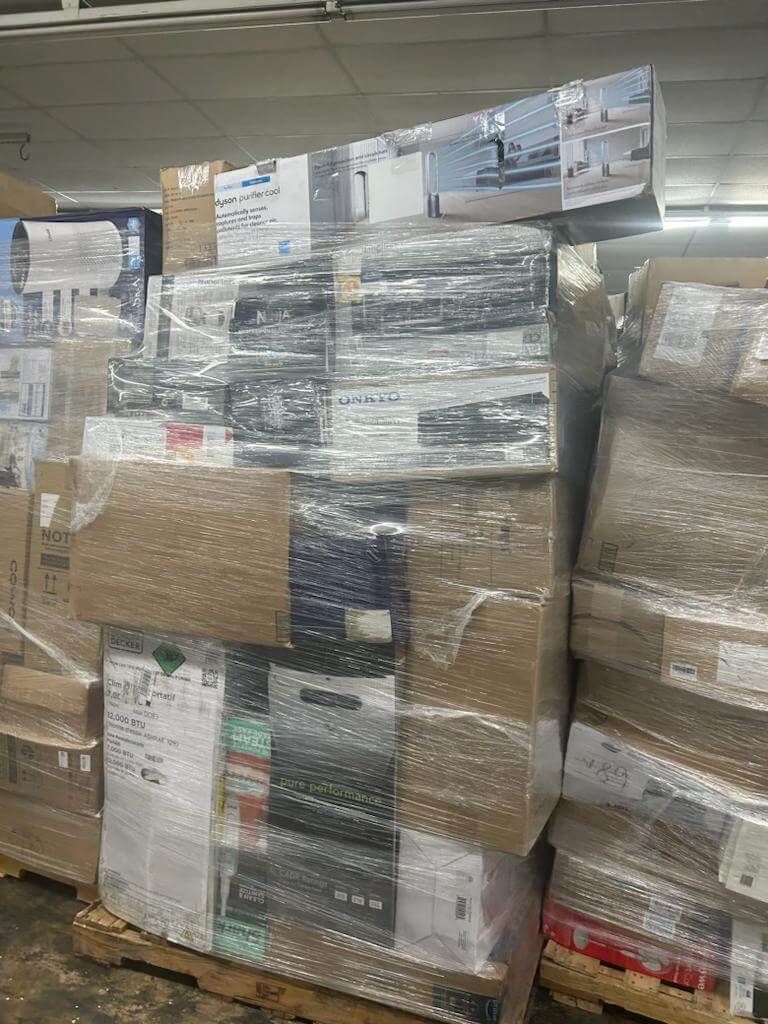 Load image into Gallery viewer, Bulk Amazon truckload of small appliances with assorted overstock and customer returns