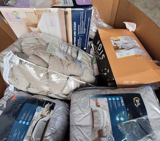 Kohl’s liquidation truckload with mixed housewares and bedding pallets for wholesale
