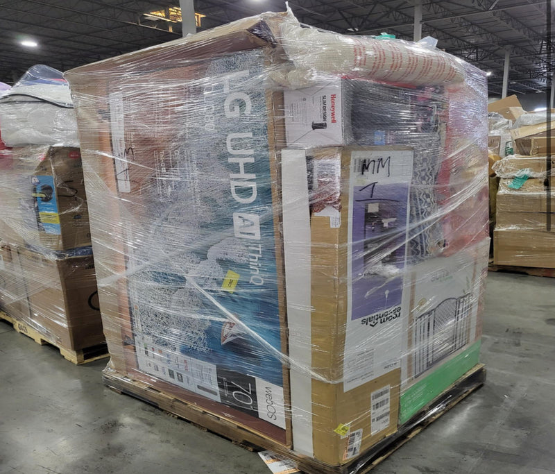 Load image into Gallery viewer, Bulk Target Mediums Overstock Truckload with assorted liquidation pallets for resale