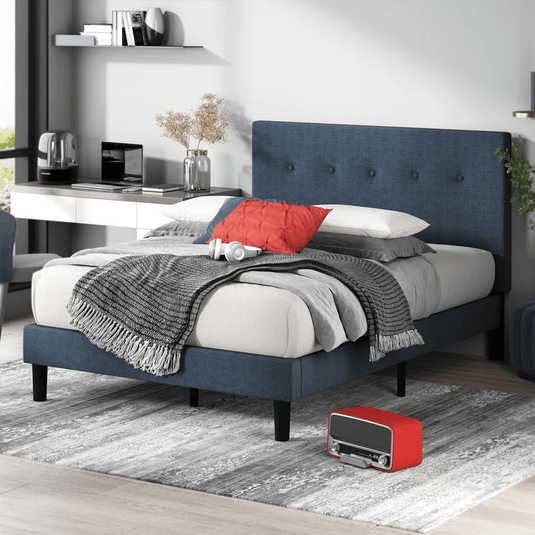 Truckload of Wayfair furniture and decor featuring returns, shelf pulls, and new items