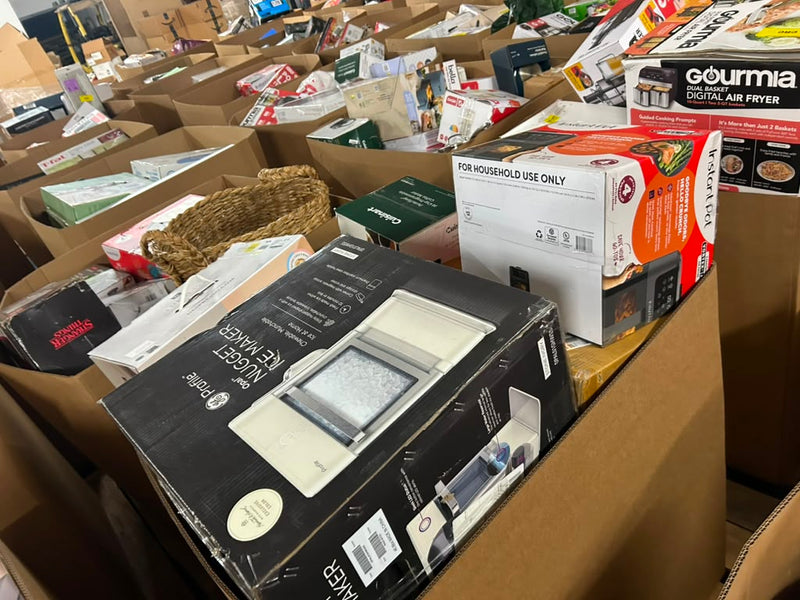 Load image into Gallery viewer, Target Small Appliances Truckload
