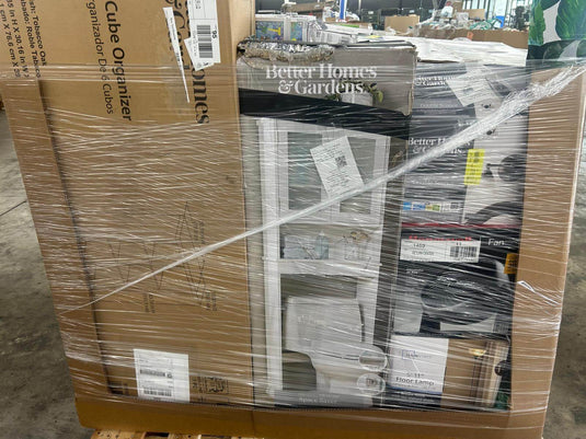 Truckload of Walmart premium general goods including home, kitchen, and seasonal items