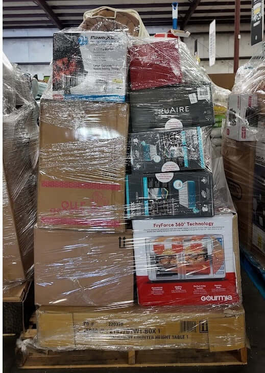 Target overstock general merchandise truckload with medium case-packed pallets for liquidation buyers